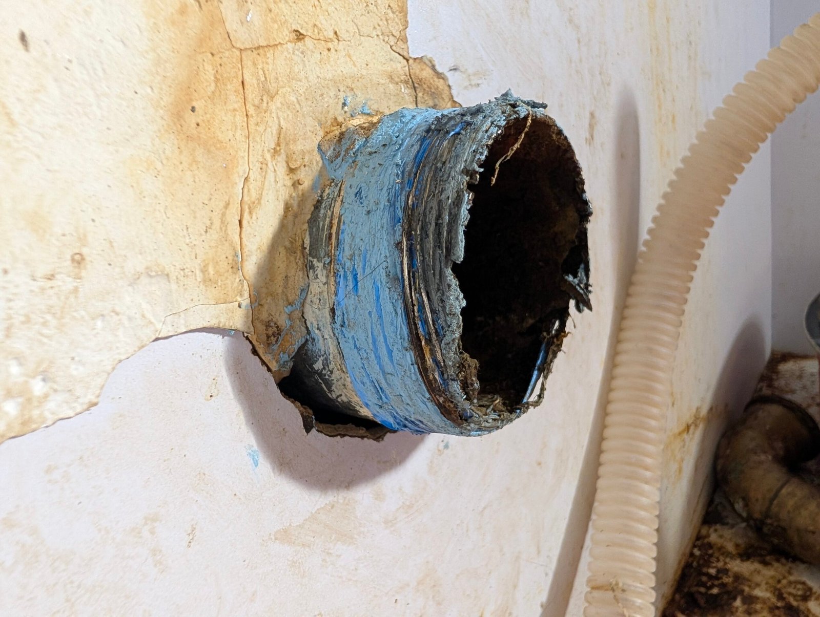 Damaged Corroded Plumbing Pipe | G-Plumbing Damaged corroded plumbing pipe requiring repair
