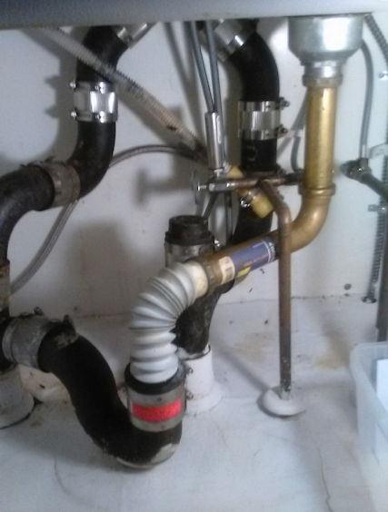 Improper Kitchen Sink Plumbing Connection | G-Plumbing Improper kitchen sink plumbing connection requiring repair